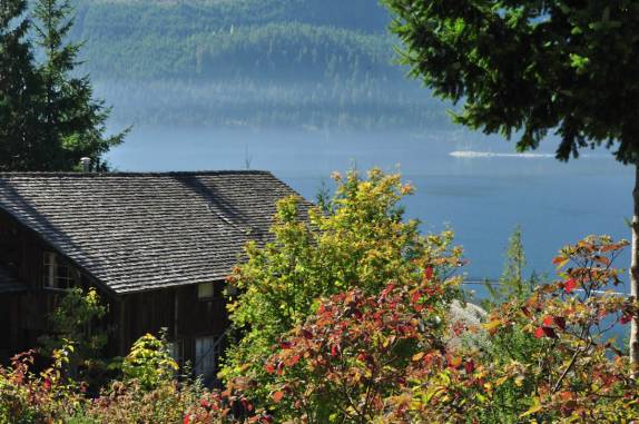 Strathcona Lodge, bem ao lado do Buttle Lake, na Vancouver Island, costa oeste do Canadá